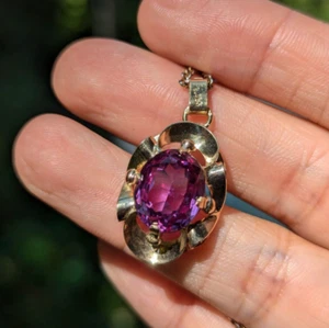 Vintage Colour Change Sapphire 14ct Yellow Gold Pendant Purple & Violet - Picture 1 of 10
