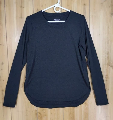 Camiseta Atlética Athleta Uptempo Manga Larga Gris Oscuro Camisa Mediana Agujeros para los Pulgares Foto 1 de 4