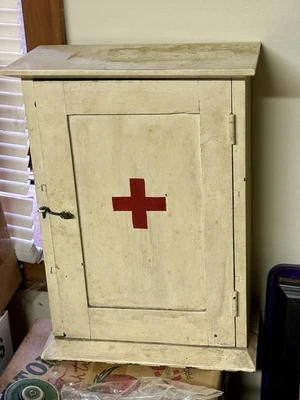 Antiguo gabinete médico de madera Cruz Roja 16”tx12”w X 6” Foto 1 de 2
