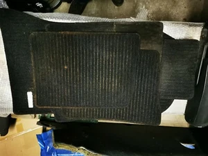 W124 Combi Juego Alfombrillas Negro Modelo T Rips Original Mercedes - Imagen 1 de 11