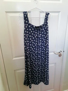 QED London Kitsch midi Navy blue daisy Floral print retro style dress size 14 - Picture 1 of 7
