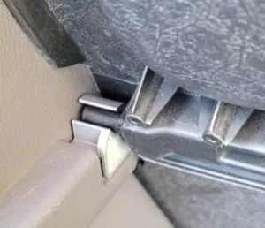 2 x Supporti Clip Mensola Cappelliera Bagagliaio per Toyota Celica 2000 - Foto 1 di 5