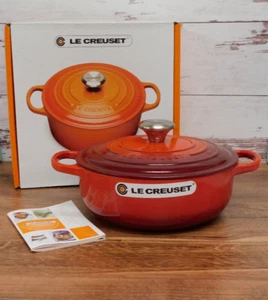 Forno Sauteuseuse Le Creuset Signature in ghisa 3,5 quarti, Cerise *NUOVO* - Foto 1 di 15