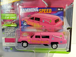 JOHNNY LIGHTNING STREET FREAKS - DEMOLITION DERBY - PINK HAULIN HEARSE - Picture 1 of 6
