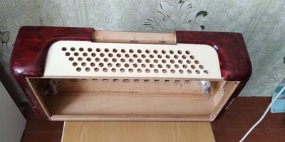 手风琴 Weltmeister 3/4 车身 — 第 1/4 张图片