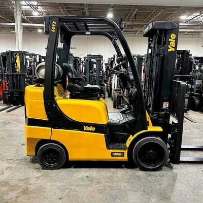 2021 Yale GLC060VX 6000 lb empilhadeira usada mastro triplo posicionador de garfo lateral - Imagem 1 de 4