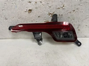 OEM 2021 2022 KIA SORENTO RIGHT RH PASSENGER BUMPER REVERSE LIGHT TAIL LIGHT - Picture 1 of 9