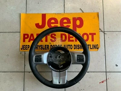 Jeep Wrangler JK JKU 2012-2017 volante plateado OEM cuero negro  Foto 1 de 4