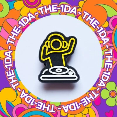 RETRO - 90s NEON Cool DUDE DJ HEADPHONE - Charms For Crocs / Shoes - PVC - SIGN