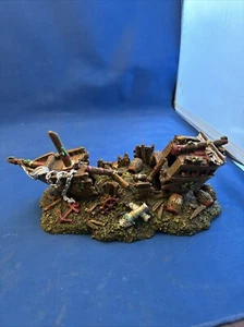 Boat Figure For An Aquarium - Picture 1 of 2
