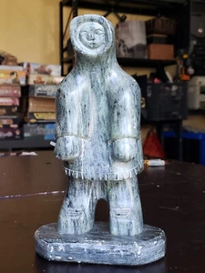 Inuit Soapstone Carving Seal Hunter 9” Tall Signed By DIMU Dieteich Muckenheim - Picture 1 of 12