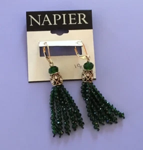 Napier grüne Perlen Quaste Ohrhänger, neu - Bild 1 von 4