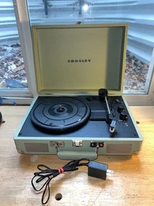 Crosley CR8005G-MT Cruiser Premier Vinyl Record Player with Speakers Bluetooth - Picture 1 of 10