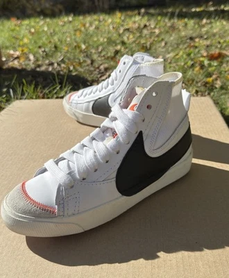 Nike Blazer Mid '77 Jumbo Swoosh White Black DD3111-100 Size 8 - Image 1 of 4