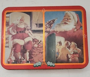 COCA-COLA NOSTALGIA WEIHNACHTEN WEIHNACHTSMANN SPIELKARTEN SET MIT 2 DECKS IN EINER DOSE - Bild 1 von 5
