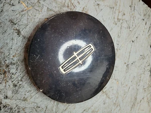 1995-2002 OEM LINCOLN CONTINENTAL TOWN CAR CENTER WHEEL CAP F5VC-1A096 - Picture 1 of 3