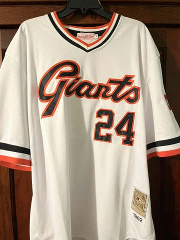 Willie Mayes #24 Giants Mitchell & Ness Cooperstown Authentic Jersey Size 54 Cover