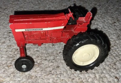 VINTAGE ERTL 340 INTERNATIONAL HARVESTER TRACTOR TOY 1:16 SCALE DIE CAST IH - Image 1 of 4