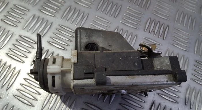 Mecanismo de bloqueo de puerta trasero derecho audi a6 1995 - 4a0839016d, 4a0 #383542-06 Foto 1 de 1