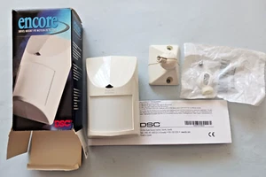 Encore Swivel Mount PIR Motion Detector EC301-Made in Canada by DSC - Imagen 1 de 2