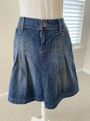 Falda vaquera plisada hasta la rodilla ESPRIT bolsillos traseros - talla 29/8 Foto 1 de 4