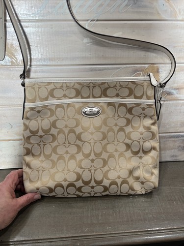Coach Purse F36378 Borsa a tracolla con file firmato cachi chiaro gesso