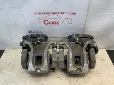 Juego de pinzas traseras Toyota Highlander 2020-2023 con freno de estacionamiento electrónico Foto 1 de 4