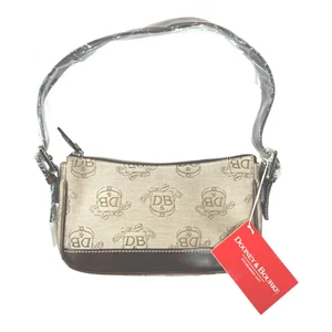 Bolso Baguette Dooney & Bourke Donegal Crest Mini Cremallera Superior MARRÓN A61851 - Imagen 1 de 5