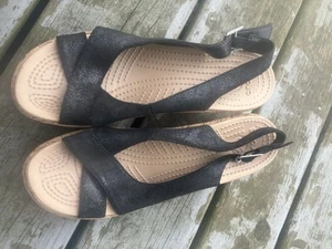Crocs A Leigh Cork Wedge Sandals Slingback Peep Toe Black Leather Womens Size 10 - Picture 1 of 13