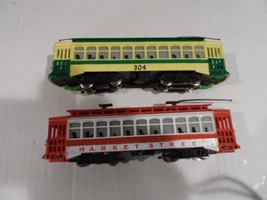 BACHMANN HO SCALE TROLLIES LOT OF 2 304/MARKET STREET C-4 - Picture 1 of 2