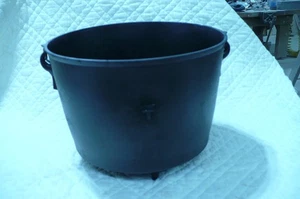 Antique Gatemark Cast Iron 3 Footed Cauldron Pot W/Bale Cleaned & Restored EUC - Picture 1 of 10