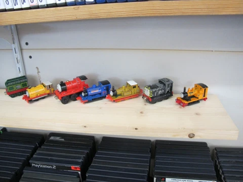 THOMAS & FRIENDS LOT OF SEVEN DIE CAST USED AND INCOMPLETE Cover