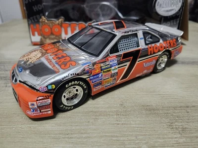 XRARE Alan Kulwicki #7 Hooters 20th Anniversary Thunderbird 1:24 Diecast - Image 1 of 4