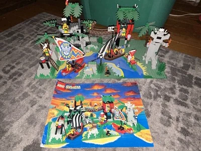 LEGO Pirates: Enchanted Island - Image 1 of 4