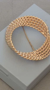 Vintage Monet Signed Gold Tone Twisted Rope/Braid Hoop Pin Brooch - Picture 1 of 7