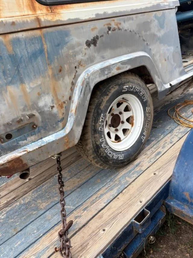 SAIAS LATERAIS JEEP COMMANDO JEEP COMMANDO - Imagem 1 de 2