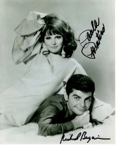 PAULA PRENTISS and RICHARD BENJAMIN Signed Autographed 8x10 HE & SHE Photo - Picture 1 of 1