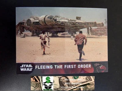 2016 Topps Chrome Force Awakens Prism REFRACTOR #32 Fleeing First Order Finn REY - Image 1 of 2