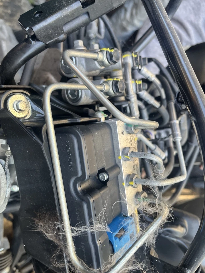 BOMBA ABS Piaggio MP3 300 Youban 2022 Foto 1 de 2