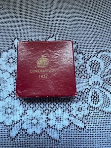 1937 EDWARD VIII CORONATION MEDAL IN ORIGINAL BOX - Picture 1 of 10