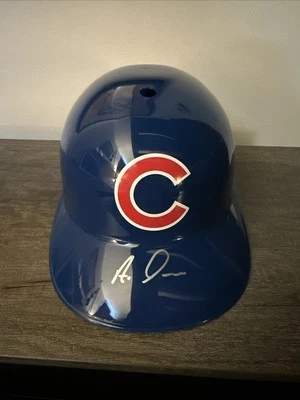 Casco réplica tamaño completo firmado por Aramis Ramírez de los Chicago Cubs Foto 1 de 4