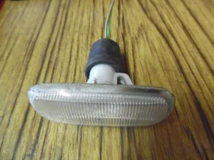 Audi A6 B4 Seitenblinker Kotflügel 4B0949127 - Bild 1 von 1