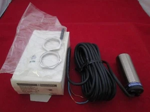 Telemecanique XSA V02801L05 Inductive Proximity Sensor new - Picture 1 of 1