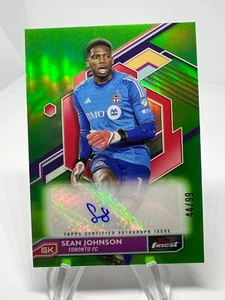 2023 Topps Finest MLS Sean Johnson Green Refractor Auto /99 #A-SJ - Picture 1 of 2