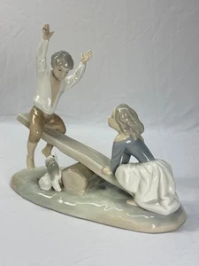 Lladro #4867 Wippe Junge, Mädchen und Hund auf Hochtöner Totter - Bild 1 von 7
