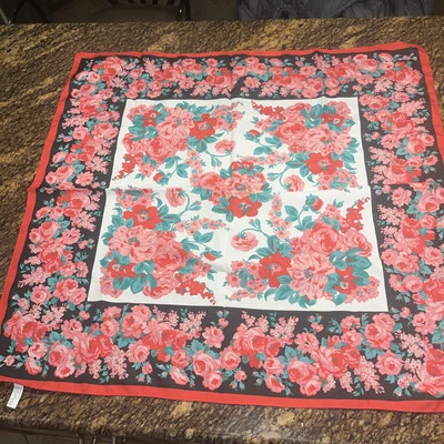 20 世纪 80 年代复古粉红色玫瑰花围巾 30 英寸 x 30 英寸台湾制造 — 第 1/4 张图片