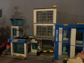 LEGO CITY: Police Station (60047)