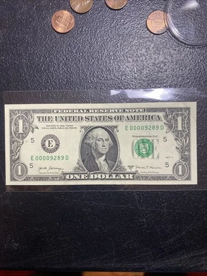 💎 2017A $1 FRN ( RICHMOND E ) UNCIRCULATED 4 DIGIT low SUM STUCK DIGITS 89 - Image 1 of 4