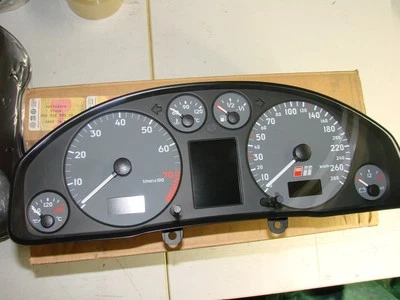 Cluster Tacho Kombiinstrument AUDI A4 B5 S4  8D0920930FX FIS neu Gewährleistung! - Изображение 1 из 4