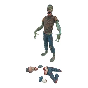 ATTACCO DEI MORTI VIVENTI SOGGETTO ZOMBIE JAKE MEZCOTOYZ MEZCO - Foto 1 di 7